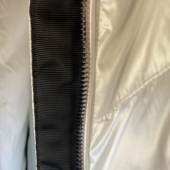 Calvin Klein Performance Hooded White and Black Ski Parka - Picture 9 of 10